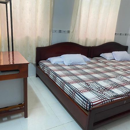 Nha Nghi Nam Phuong Bed & Breakfast Ha Tien Exterior photo