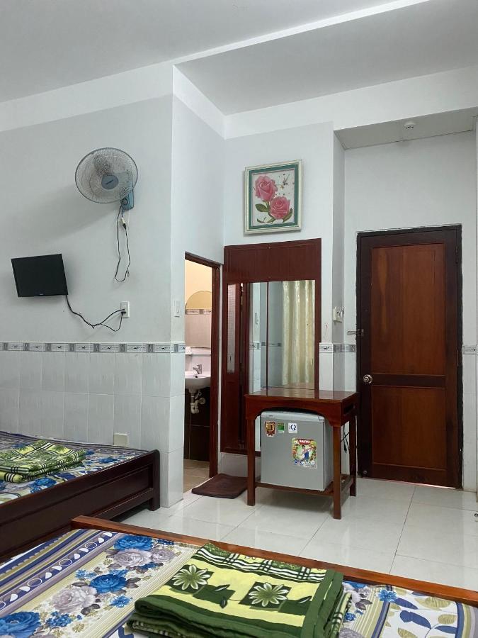 Nha Nghi Nam Phuong Bed & Breakfast Ha Tien Exterior photo